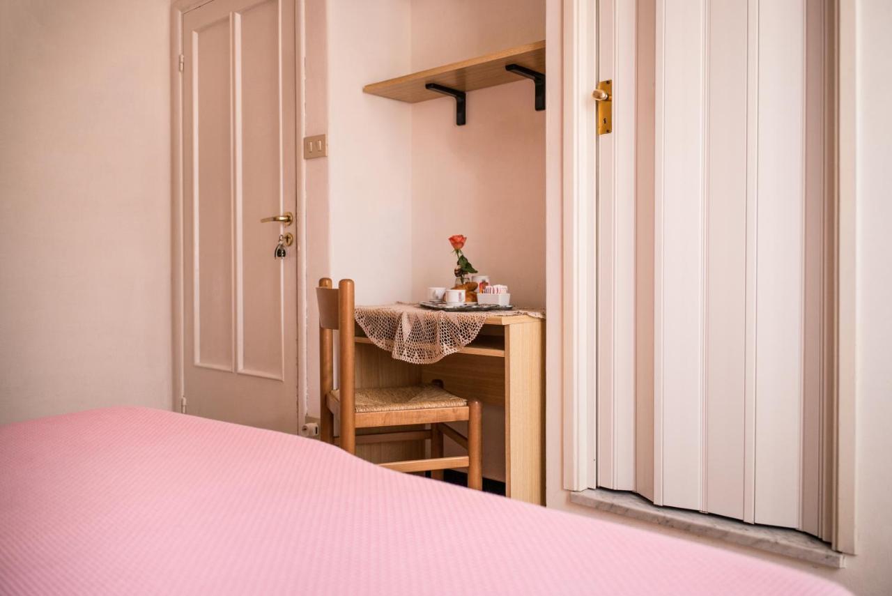 Hotel Cynthia Финале Лигуре Экстерьер фото